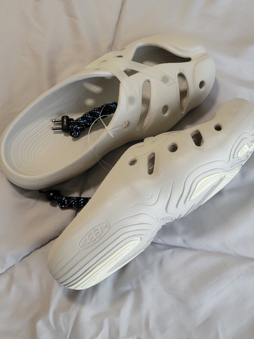 KEEN Women's(size 9) Or Men's (Size 7) Slip-On Sandal